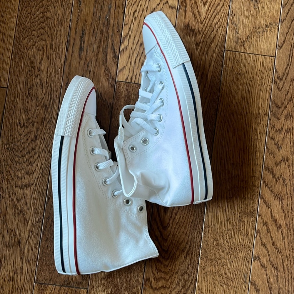 Brand New Converse White High Top size 7.5